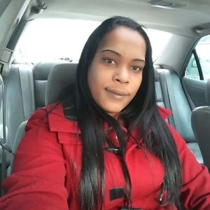 Meet your Posher, Taina